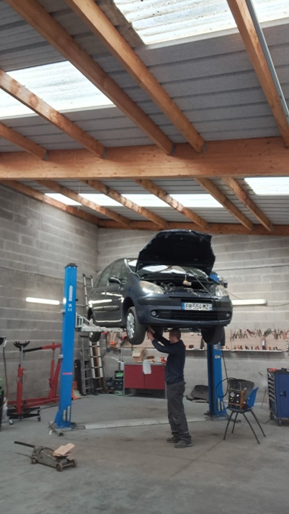 Pont elevateur self-garage